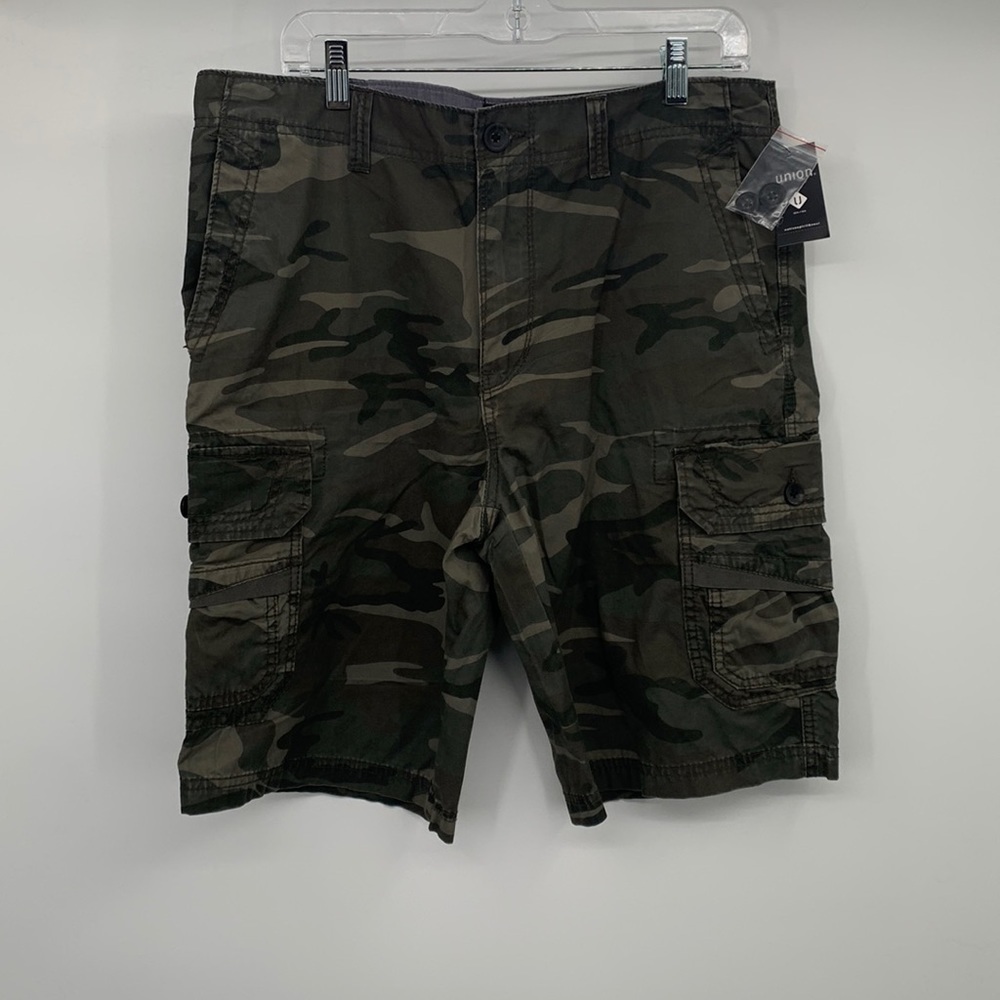 Union Fairview Camo Print Cargo Shorts Size 33